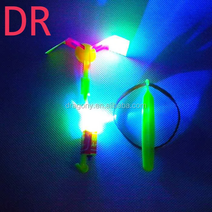 LED Lumineux Hélicoptère Jouet – 25 Pièces – Lance-pierres Avec Flèches Lumineuses – Piles Incluses – Jeu Extérieur Nocturne – Cadeau Anniversaire