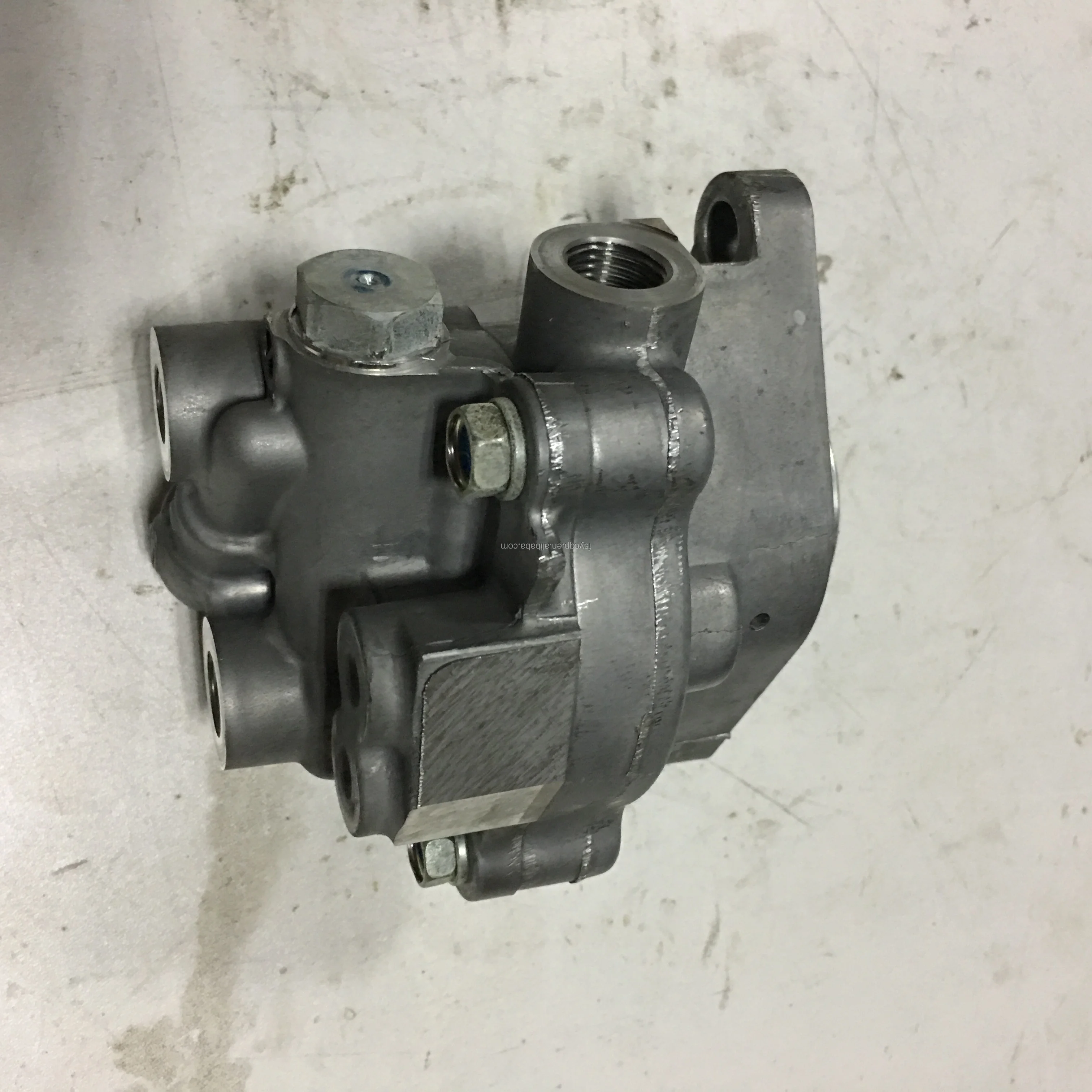 UDトラックスクオン用フューエルフィードポンプ未使用品 QUON GW GE13 GEB3 用 日産 UD トラック部品 フューエルフィードポンプ
