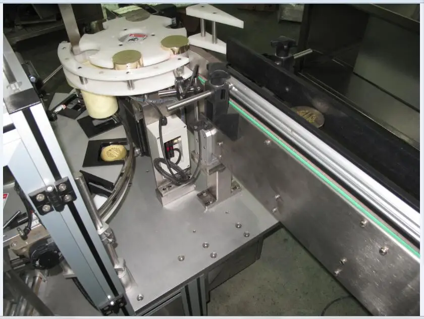 
Горячая распродажа от производителя, вертикальная полуавтоматическая машина для картонной машины для бутылочной блистерной трубки 