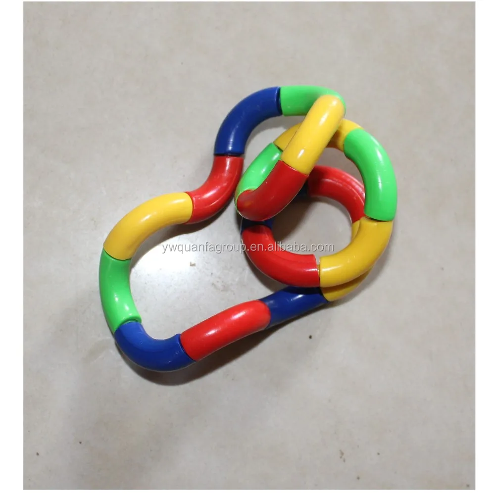 フィジェット色プラスチックツイスト接続リングクリエイティブ減圧玩具卸売在庫 Buy 卸売プロモーションフィジェットおもちゃ 着色プラスチックねじる接続リング プラスチックティンカーおもちゃ Product On Alibaba Com