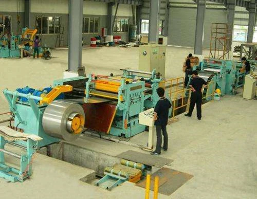 Полностью автоматическая машина высокой обработанное режущим инструментом с особо высокой точностью для резки листового металла по длине линии для резки листового металла с самым лучшим ценой