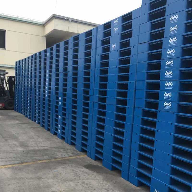 GMP Compliant 4 Way Entry Non Reversible Plastic Pallets
