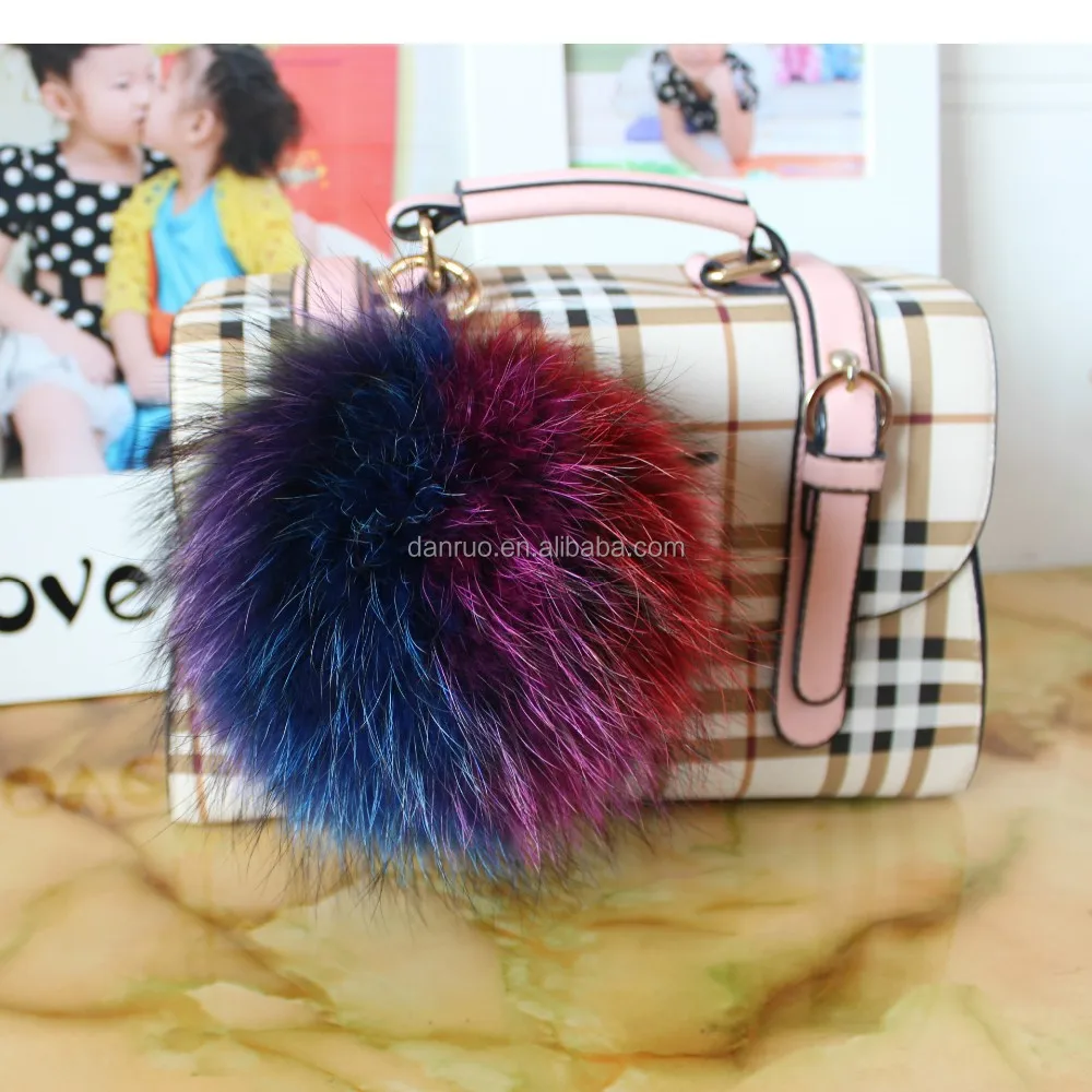 Помпон из натурального меха енота разноцветный помпон