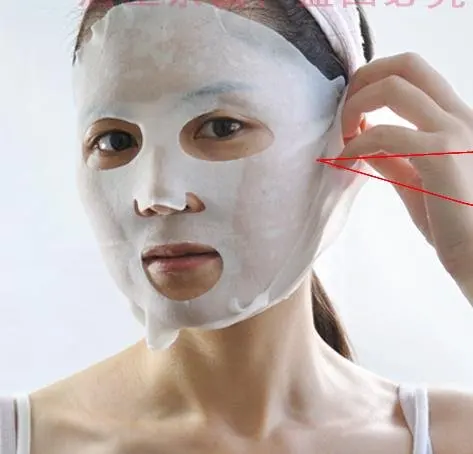 Почему маска жжет. Маска тканевая сетка для лица. Тканевая маска с сеточкой. Тканевая маска косметическая с ушами.