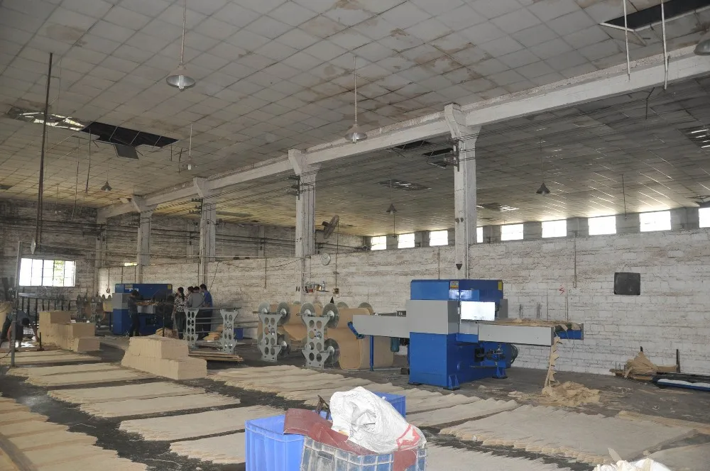 
Четырехколонная гидравлическая машина для резки рулонов бумаги на лист 