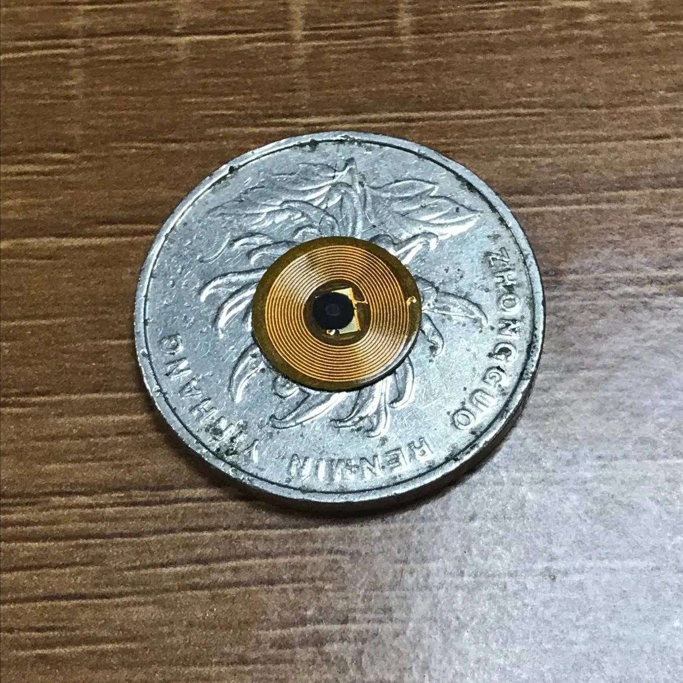 NFC Micro Sticker Tag 13.56 MHz RFID Communication Interface for Various Applications