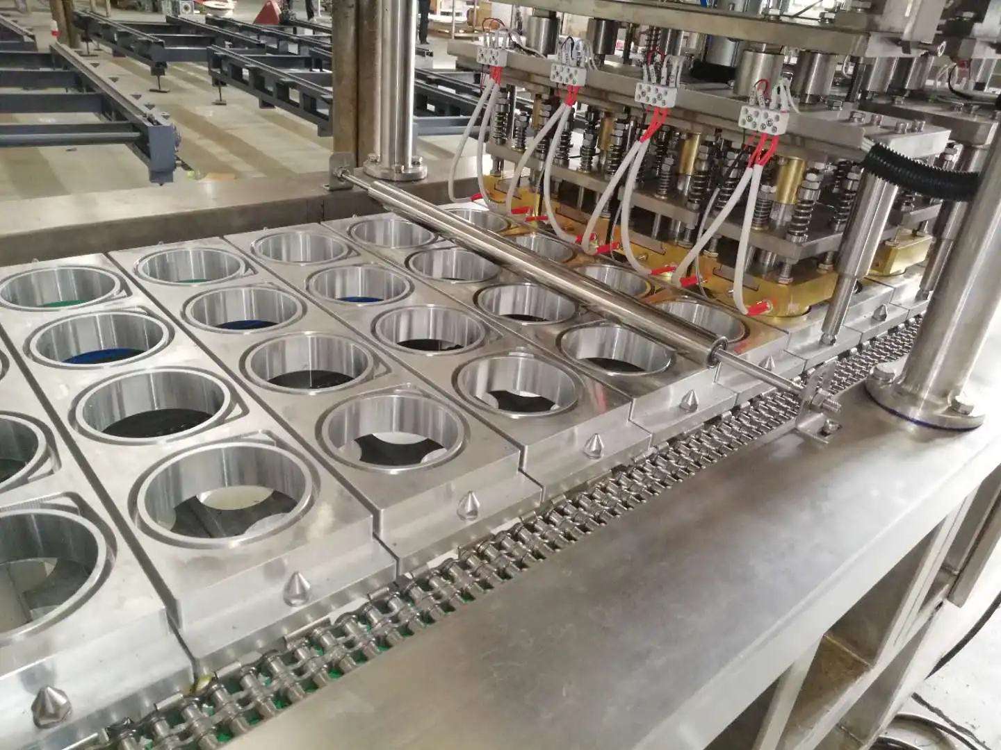 PET Cup Filling and Sealing Machine for Ice Cube and Beverage Packaging manufacture