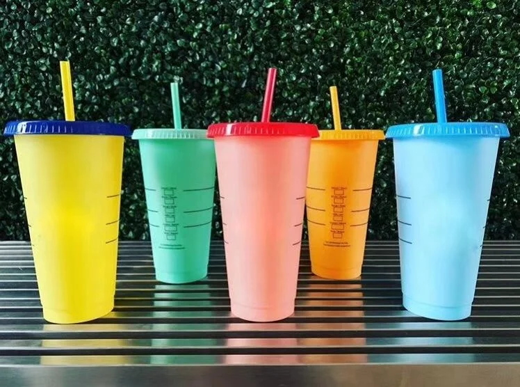 Новый дизайн пластиковая красочная кружка-неваляшка кружка меняющая цвет холодного кофе с соломинкой и