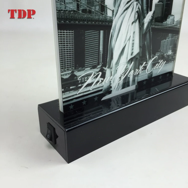 Рекламный постер с акриловыми краями на заказ светодиодные