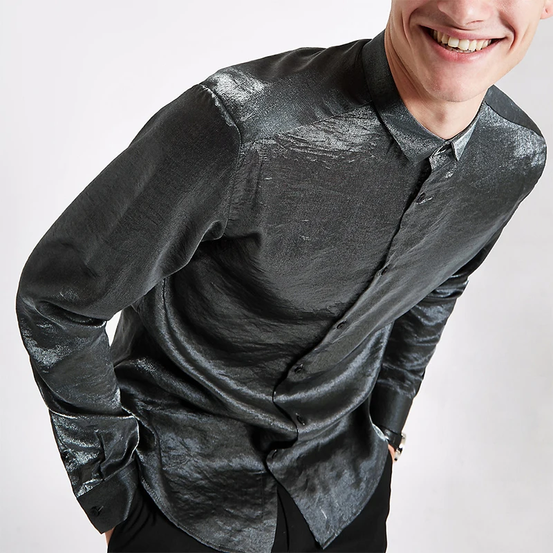 camisa brillante hombre
