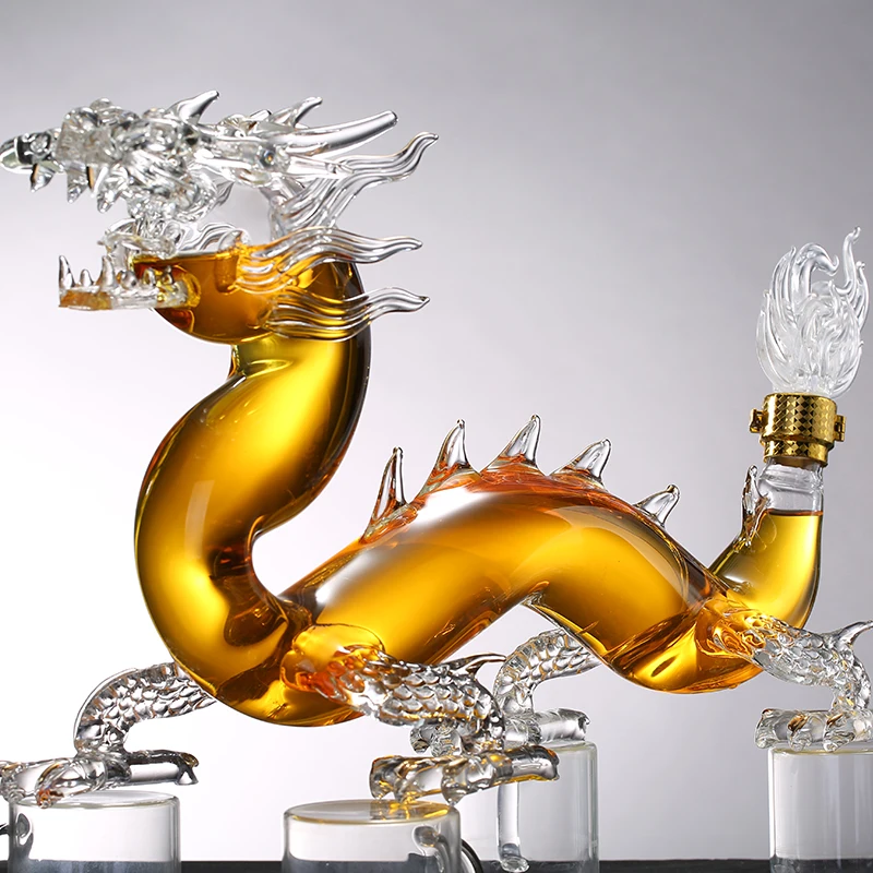 500ml 1000ml 1500ml 2500ml Handmade Borosilicate Dragon Animal Shaped Glass Liquor Wine Bottle Whiskey Decanter Outline in Gold