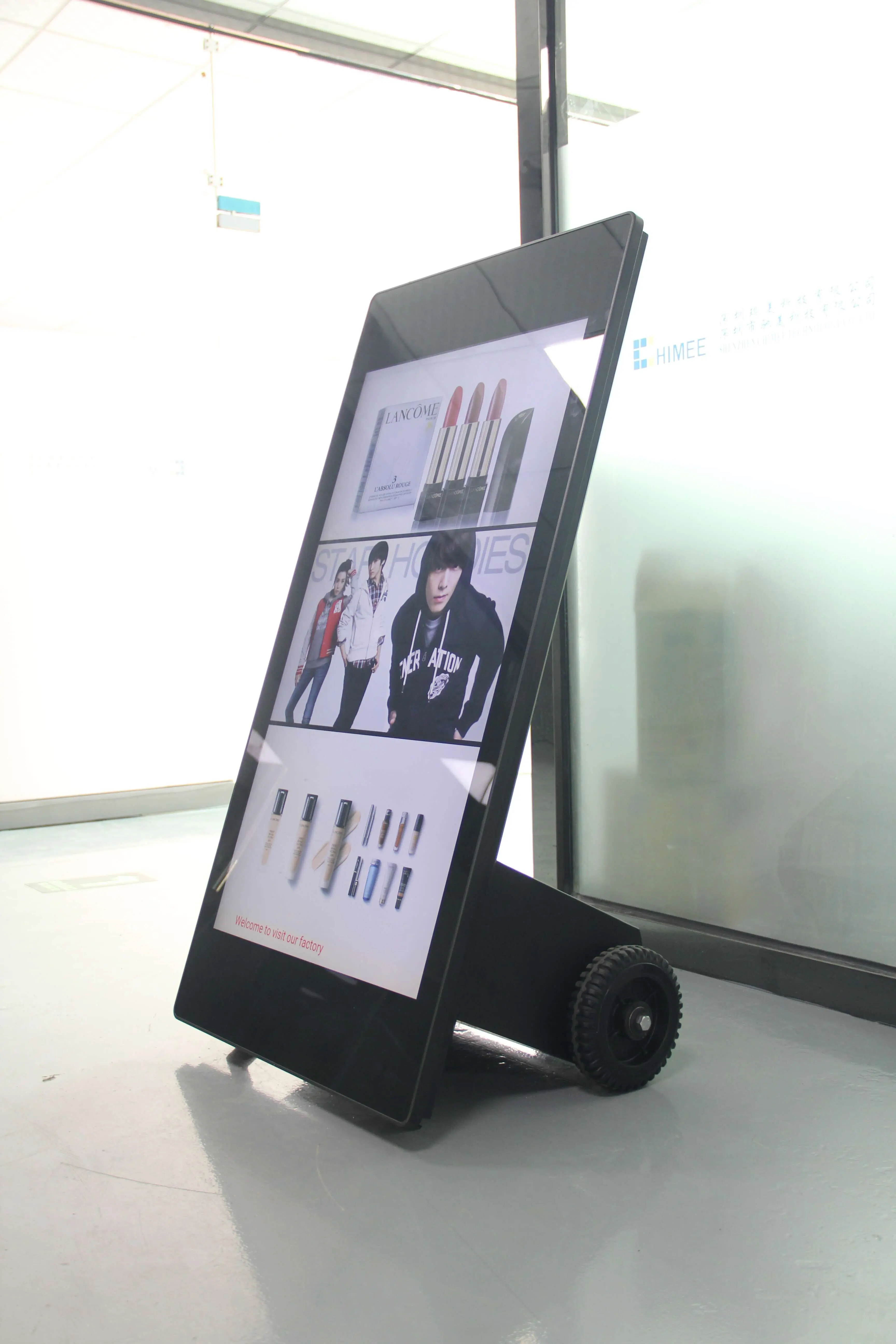 New Invention for 2019 Look Walker 49 Inch AD Player Backpack Kiosk/digital Signage