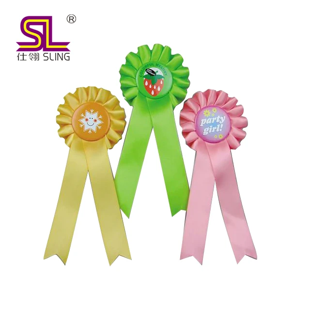 Ленты с розетками и наградами