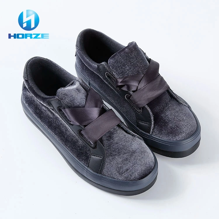 Новая модель дышащей тканевой обуви для детей по низкой цене