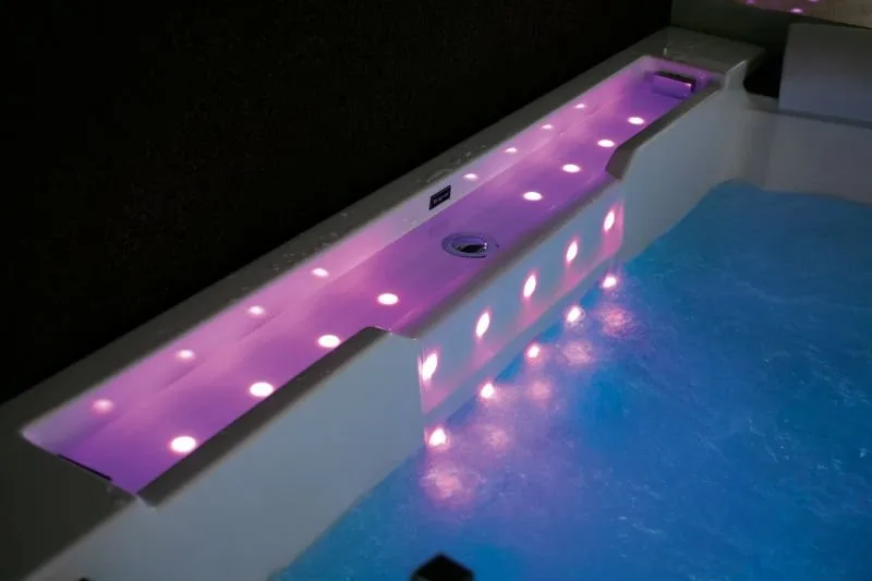 Home Appliances Free Standing Bathtub for 3 Peoples whirlpool U2603