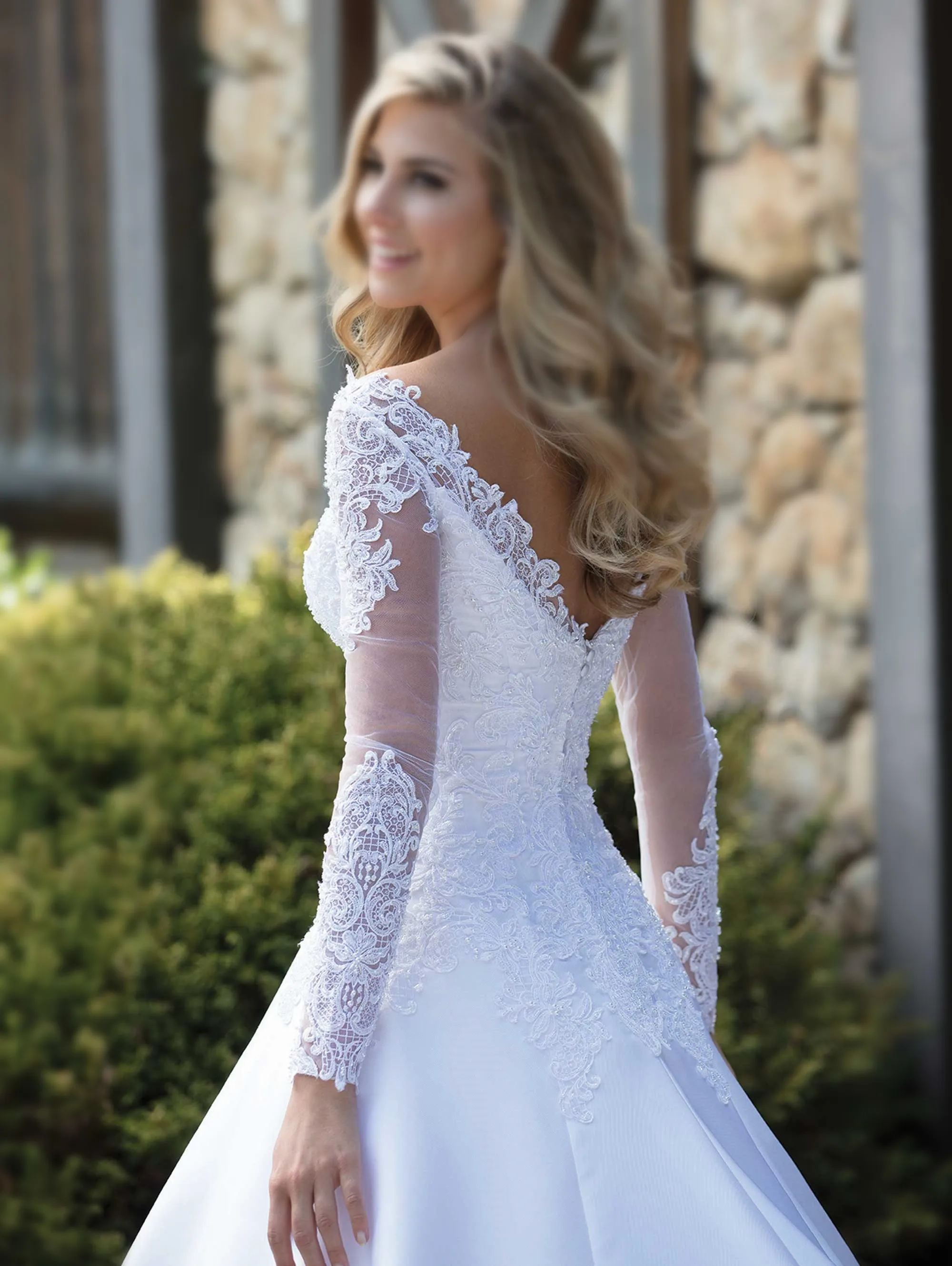 beaded lace wedding dress with sleeves Hervé Léger - Sequin-embellished Halterneck Bandage Mini Dress