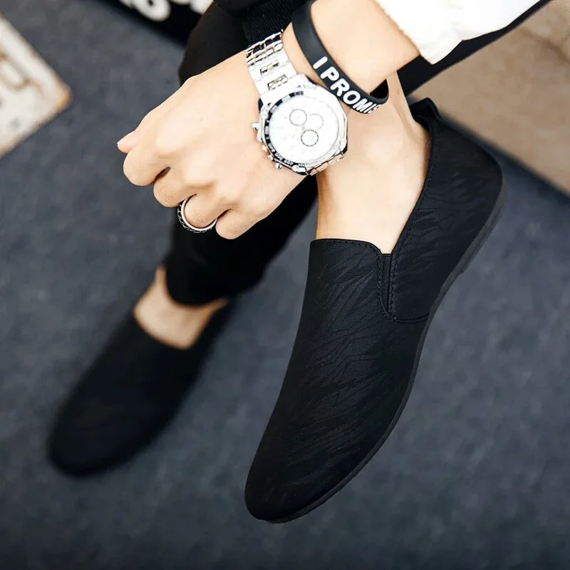 Low Price Light Weight Casual Shoes New 