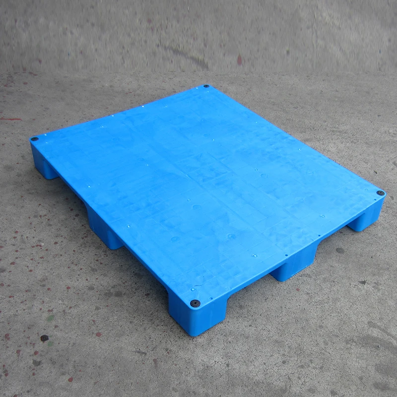 GMP Compliant 4 Way Entry Non Reversible Plastic Pallets