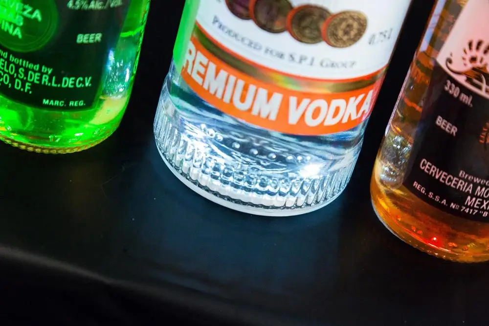 Светодиодная наклейка на бутылку с белым светом