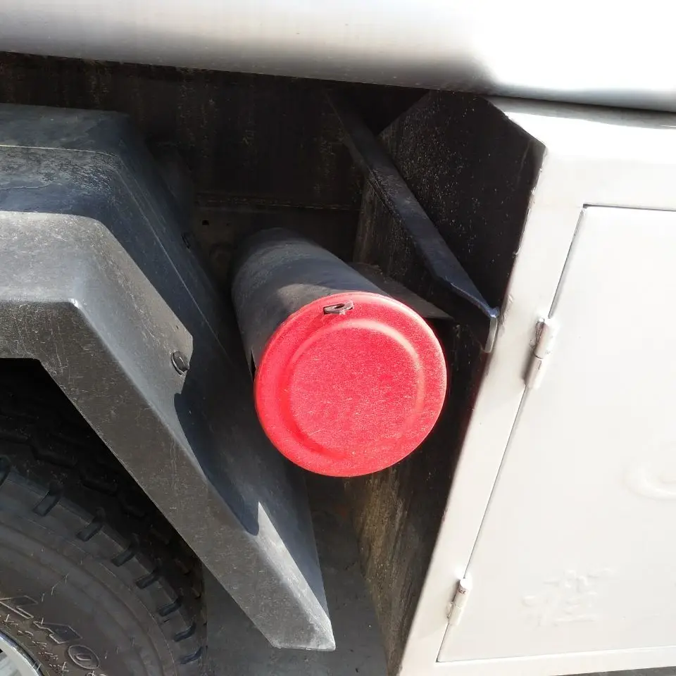 JAC with Oiling Machine Fuel tank Truck 4x2 102hp Small 5m3 Oil Transporting Truck 5000L Oil tank Truck for Sale in Malaysia