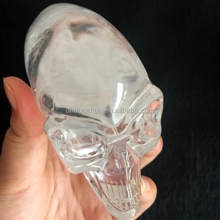 天然水晶の手彫り宇宙人の頭蓋骨 天然水晶の手彫り宇宙人の頭蓋骨