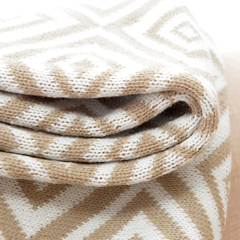 Pattern Cozy Throw Blanket for Couch Sofa Travel Bed Khaki Color Soft Geometric Modern Solid Knitted Rectangular OEM ODM