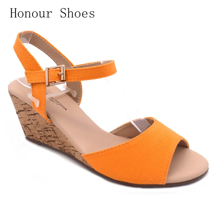 Novia Chanclas.La Boda De Flip Flops.Zapatos De La Boda.Sandalias De  Novia.La Boda Con Sandalias.Novia De Cuña… | Bridal flip flops, Bridal  slippers, Bridal sandals
