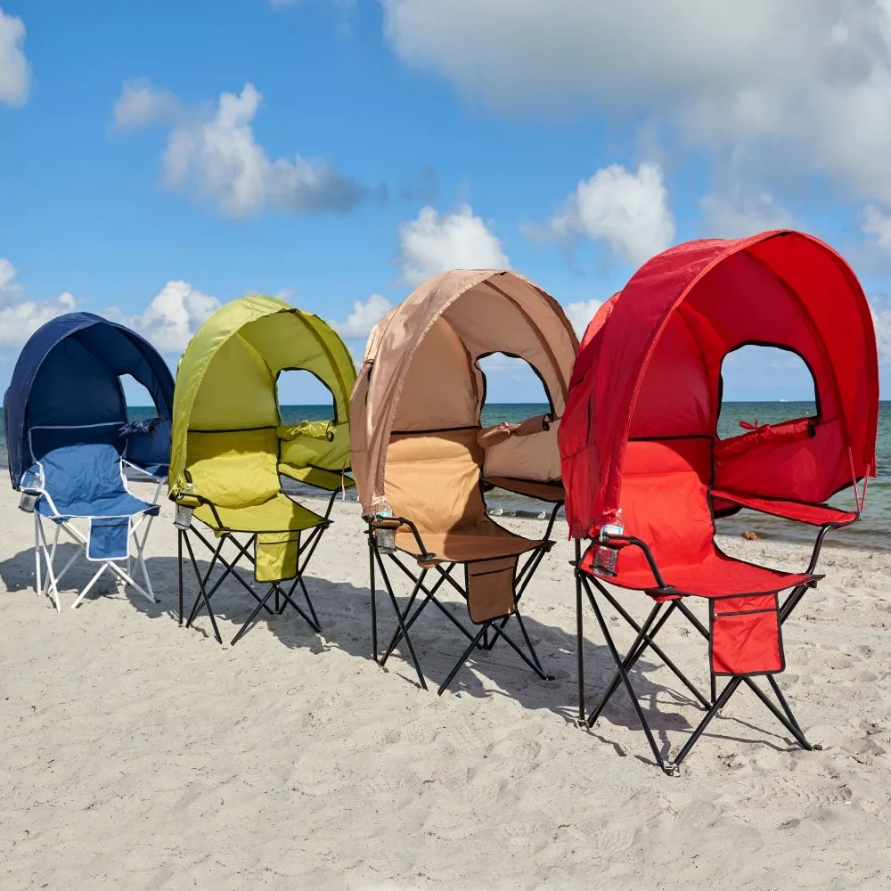 Стол и стулья на пляже
