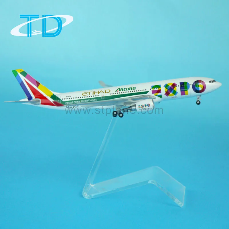 Milan World Expo Alitalia & Etihad A330-200 Model Aircraft