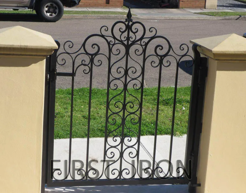 gate with small gate