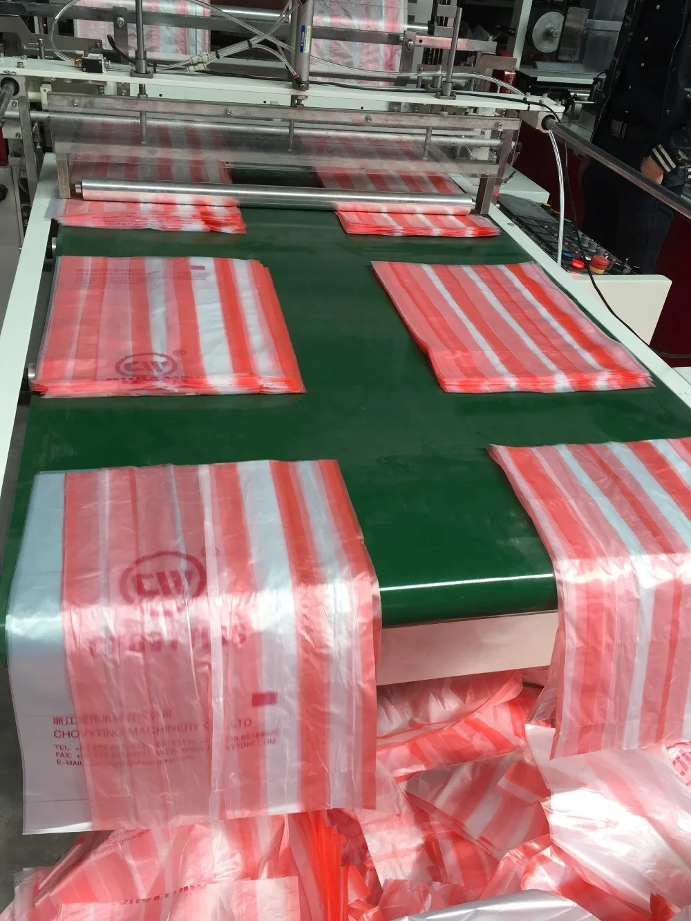 Chovyting Plastic Issue Bag Making Machine