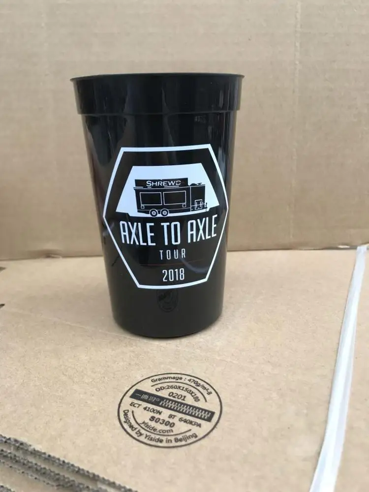 Пластиковая чашка для напитков 22 унции для стадиона на заказ с крышкой