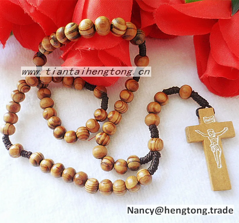 Knotted olive wood bead necklace