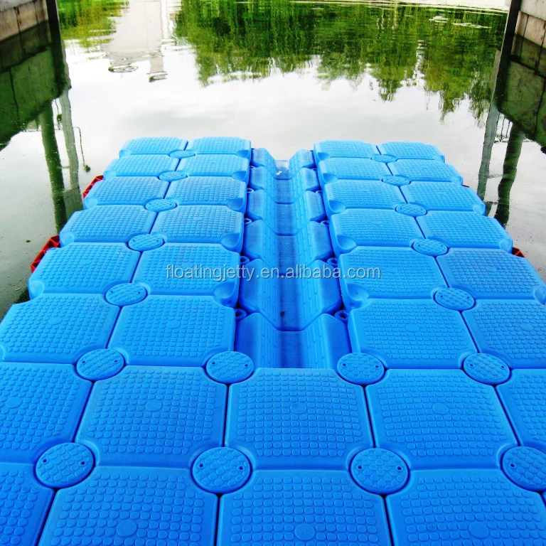 Floating Dock with Boat Lift