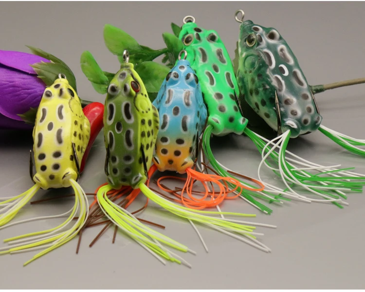 best fishing lures for snakehead Topwater Bass Lure Kit, Plopping Propeller Tail Bigger Splash Whopping, Soft Plastic Frog Bait 3D Eyes Lifelike Body Pattern, Bass Musky Pike Walleye, 5-Piece Kit : Sports How to Catch Snakeheads on