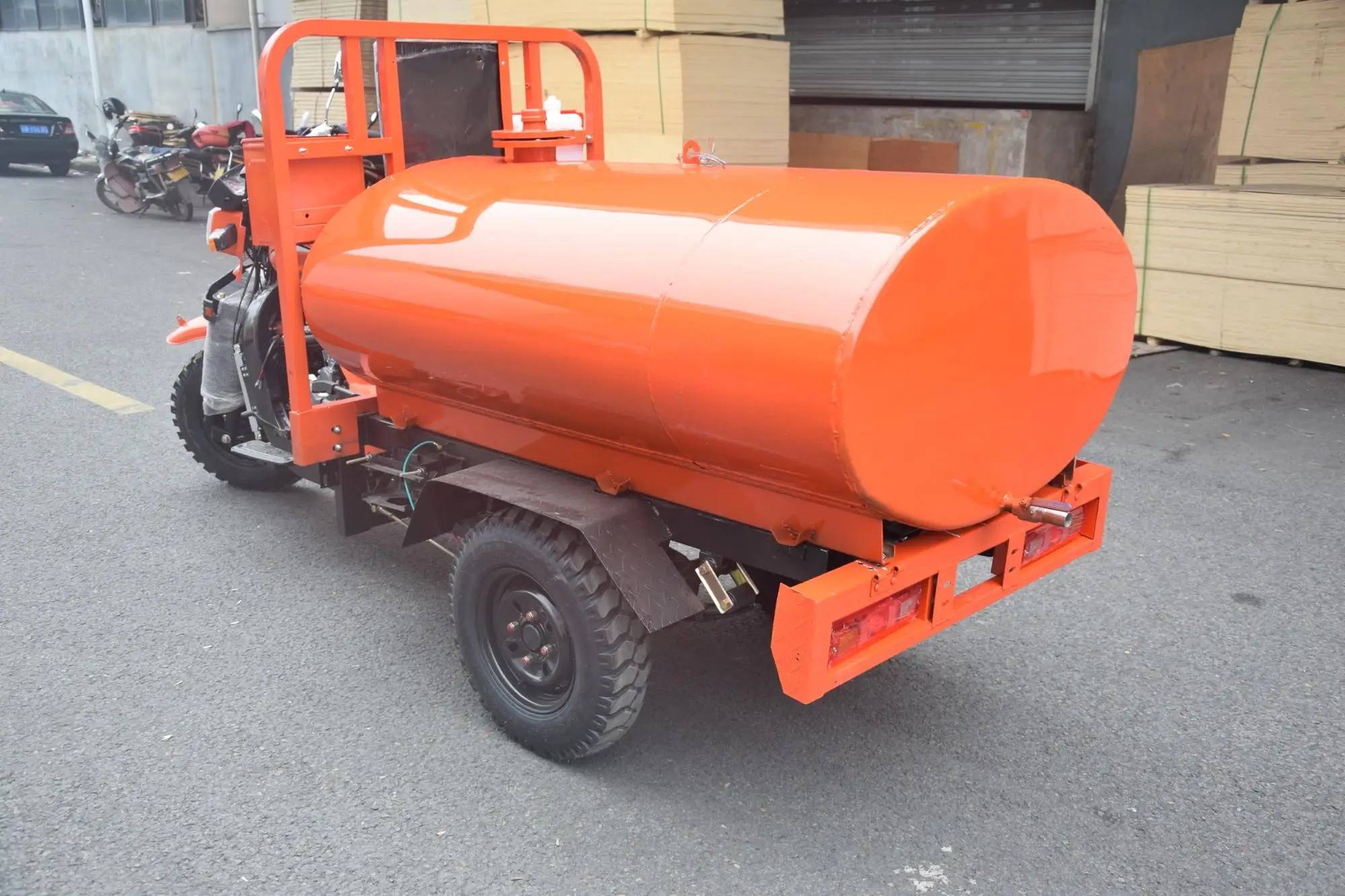 Hot Sale 250cc Water Tank Tricycle Stainless Steel Gas Tanker 3 Wheel