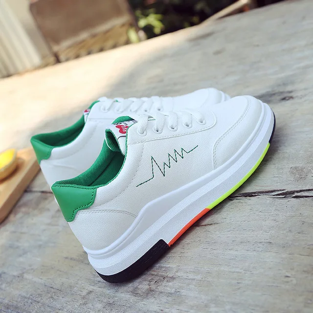 
Оптовая продажа, новые модные кроссовки на толстой подошве для студентов, спортивная обувь для отдыха, маленькая белая обувь 