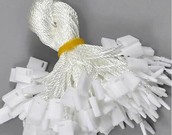 Полностью автоматическая машина для производства Пластика вертикальный для висячей бирки машина для одежды, обуви, Hangbag-HM-55T-HT