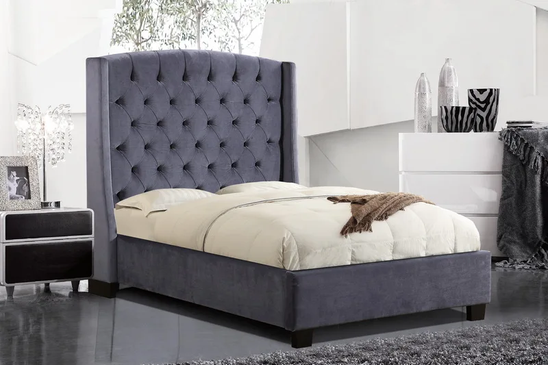 
 Двуспальная кровать Chesterfield, комплект мебели для спальни  