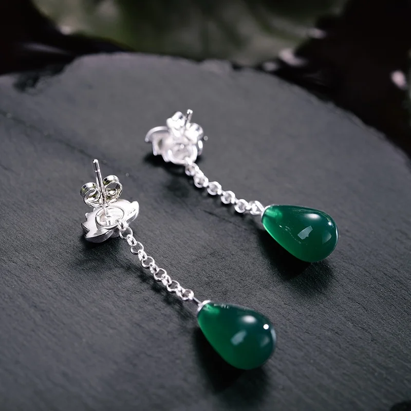 Серьги из серебра 925 пробы в виде капли воды