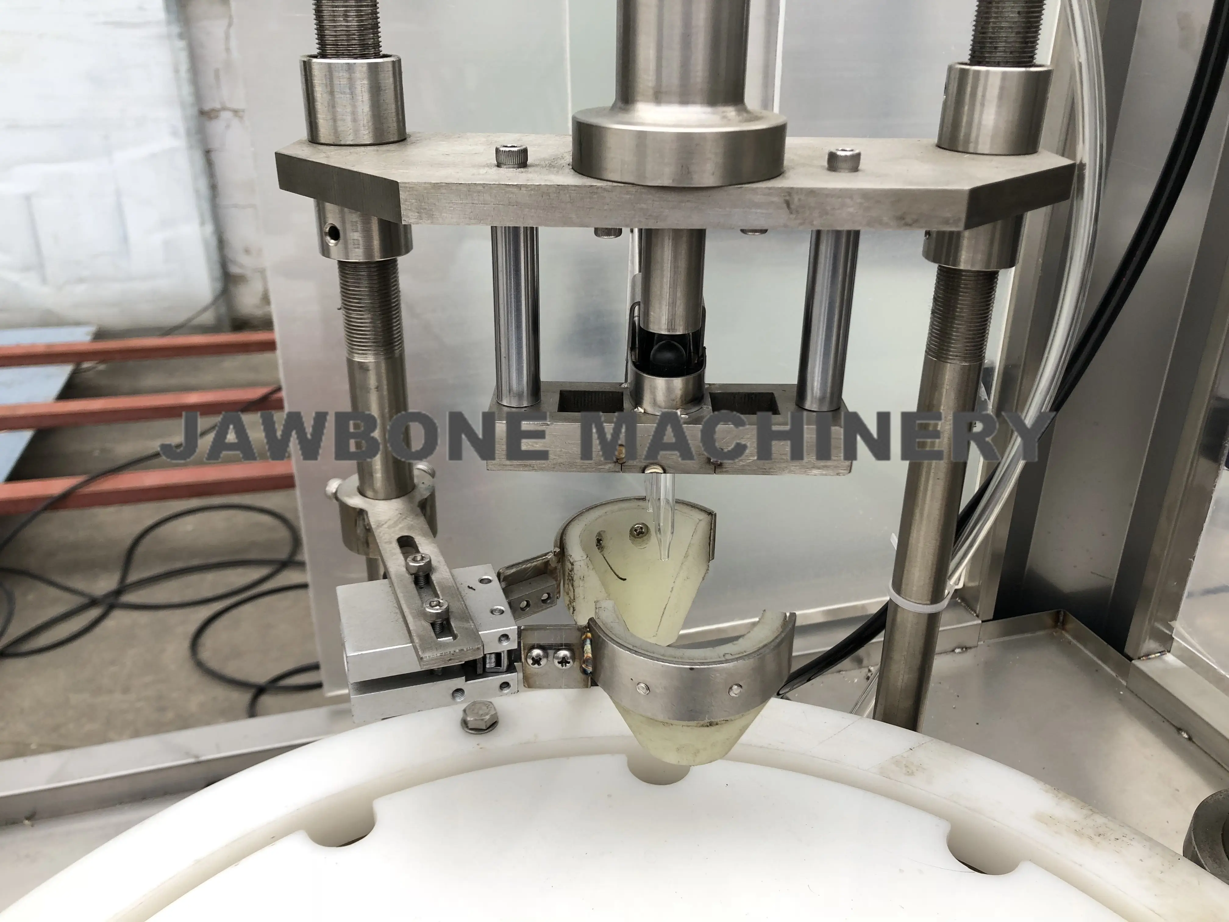 JB-Y2 5-50 мл Автоматическая электрическая сигарета агрегат для заполнения маслом подключения закупорки и маркировки по сертификату CE