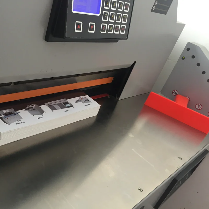 Second Hand Industrial Used Guillotine Paper Cutting Machine for Sale
