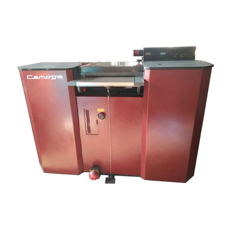 Итальянская машина для разделения кожи Camoga