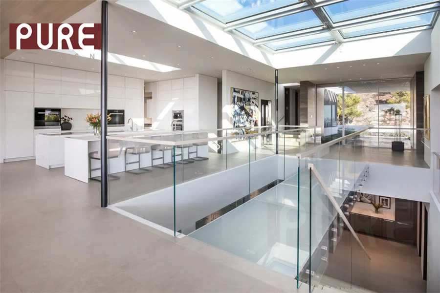 Дизайнерский потолок для