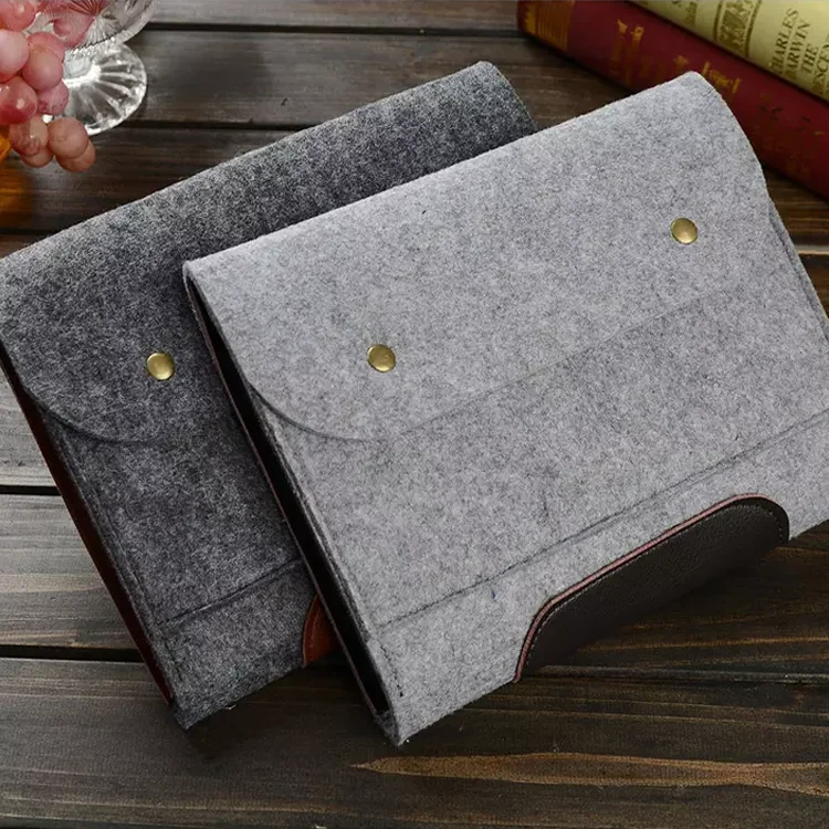 felt computer sleeve