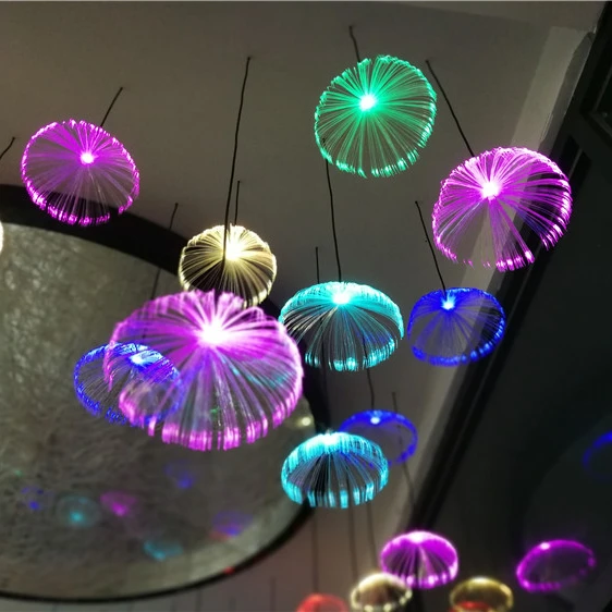 Minicandelabro de medusas a prueba de lluvia con control interno RGB de 20cm de diámetro, luces colgantes