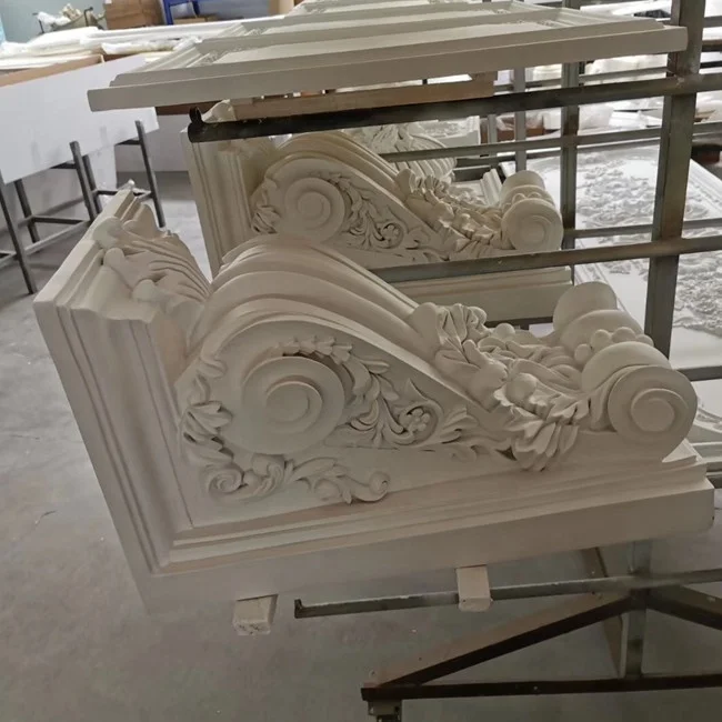 Home Decoration Foam White / Gold Exotic Corbels