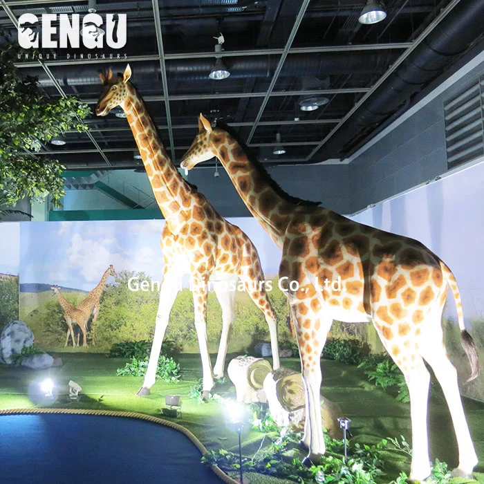 Remote Control Animal Model Life Size Giraffe Statues