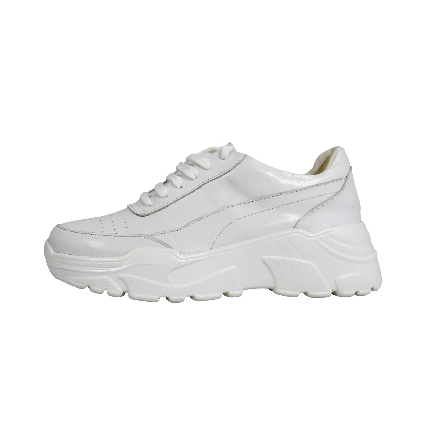 Женские кроссовки MANRINO-0374 удобные на шнуровке с толстой резиновой подошвой металлик серебристые кожаные женские спортивные