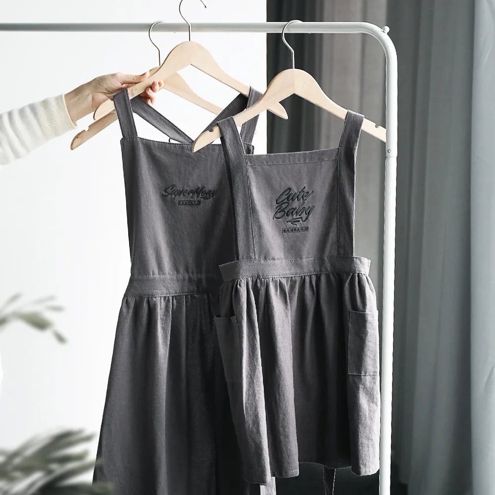 Нарядный фартук для мамы и дочки семейный ребенка